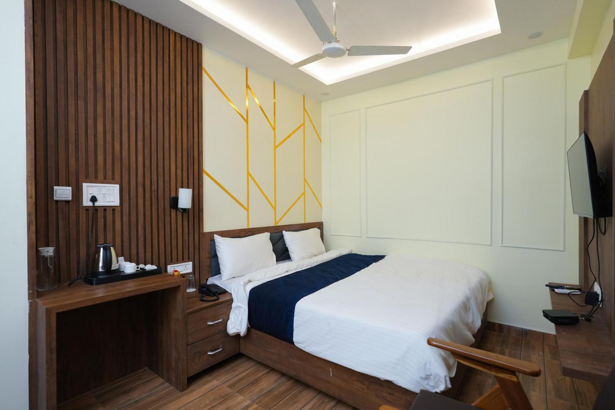 Hotel Pavitra Purnia ภายนอก รูปภาพ